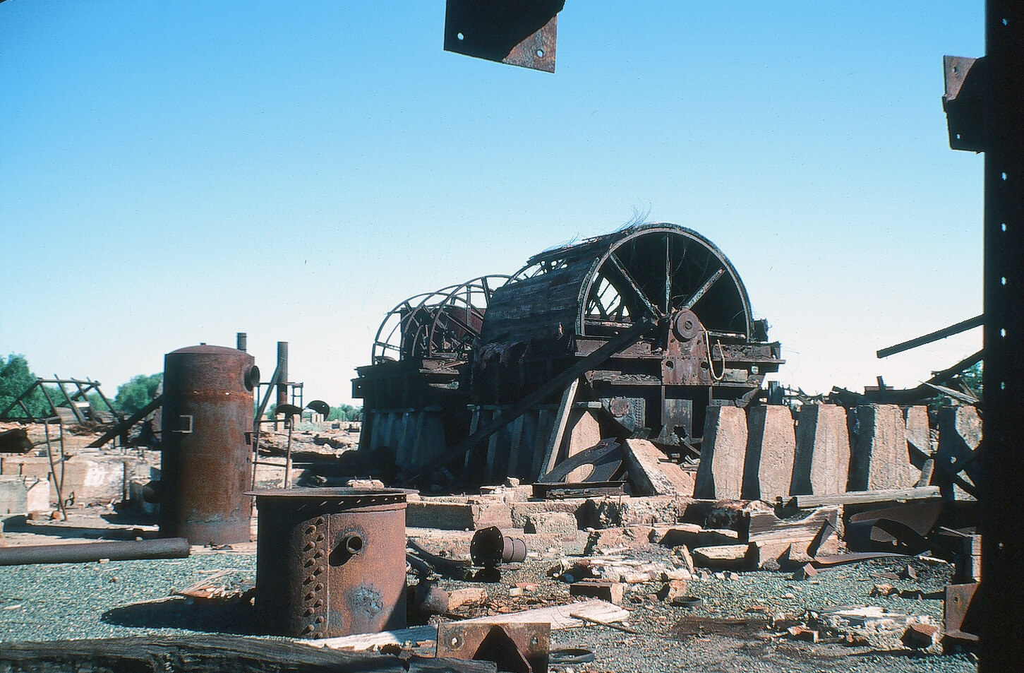 Wiluna gold mine filters 1982