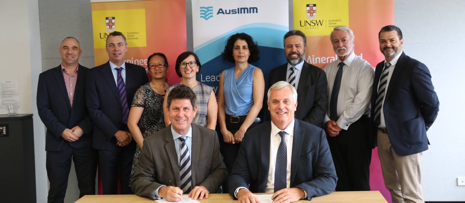AusIMM CEO Stephen Durkin and Dean of Engineering UNSW Mark Hoffman lead the partnership signing. AusIMM CEO Stephen Durkin and Dean of Engineering UNSW Mark Hoffman lead the partnership signing.